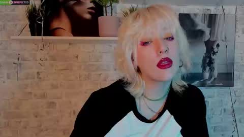 Snapshot of rachelcart chatting on 02-26-25, 03:32 RachelCart online show from 02-26-25, 03:32