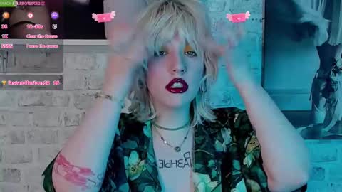 Snapshot of rachelcart chatting on 02-28-25, 06:43 RachelCart online show from 02-28-25, 06:43