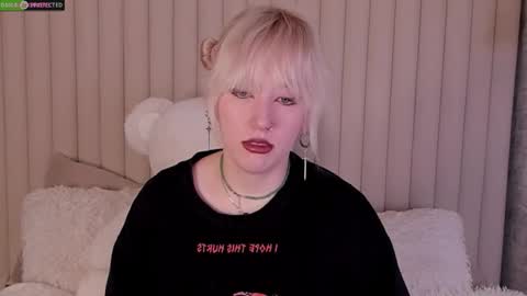 Snapshot of rachelcart chatting on 09-13-25, 03:17 RachelCart online show from 09-13-25, 03:17