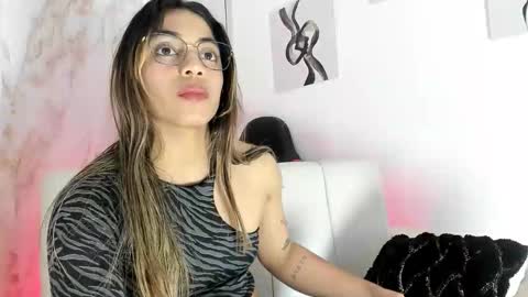rachell_owen online show from 11-22-25, 05:17
