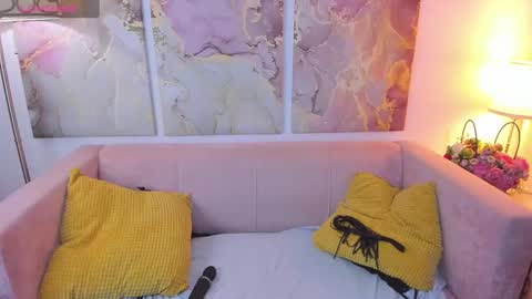 Snapshot of rachelpirce chatting on 01-28-25, 12:00 Rachel online show from 01-28-25, 12:00