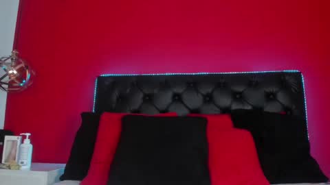 radiant_sapphire online show from 12-07-24, 02:46