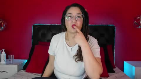 radiant_sapphire online show from 12-09-24, 02:17