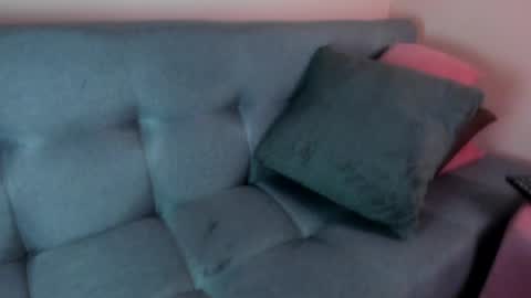 radiant_sapphire online show from 12-20-24, 06:19