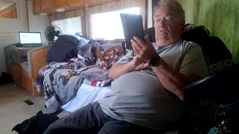 Radioman for fun online show from 04-28-26, 02:55