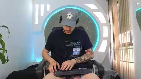 Snapshot of rafael_mendez chatting on 10-09-25, 09:57 R A F A E L online show from 10-09-25, 09:57