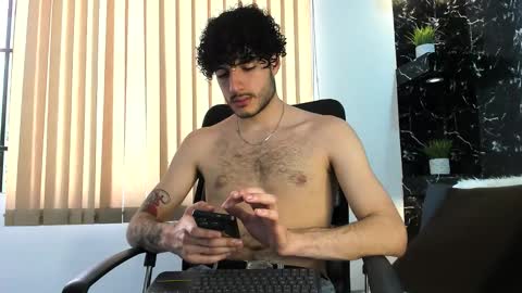 Snapshot of rafael_mendez chatting on 11-21-25, 09:02 R A F A E L online show from 11-21-25, 09:02