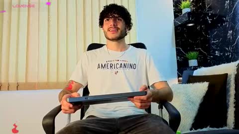 Snapshot of rafael_mendez chatting on 12-03-25, 08:51 R A F A E L online show from 12-03-25, 08:51