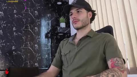 R A F A E L online show from 02-10-26, 08:46