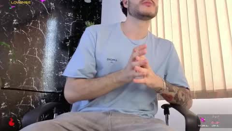 R A F A E L online show from 02-12-26, 08:48