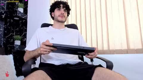 R A F A E L online show from 03-03-26, 08:15