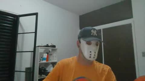 Snapshot of rafaelsel chatting on 10-06-25, 06:38 Big Uncle Jungle online show from 10-06-25, 06:38