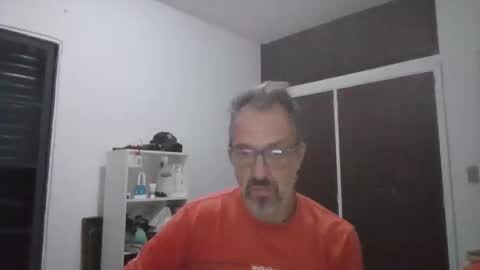 Snapshot of rafaelsel chatting on 10-21-25, 01:28 Big Uncle Jungle online show from 10-21-25, 01:28