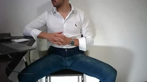 Snapshot of rafaelssk chatting on 05-02-26, 10:31 elenacam online show from 05-02-26, 10:31