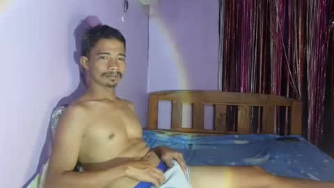 Snapshot of raffyhardcock4u chatting on 06-19-26, 03:27 Raffyhardcock4u online show from 06-19-26, 03:27