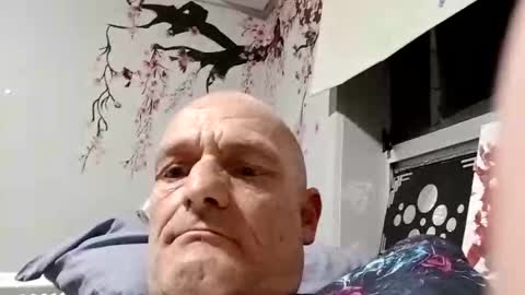 Snapshot of ragingzef69 chatting on 11-21-25, 03:22 Bigthickdickinvic online show from 11-21-25, 03:22