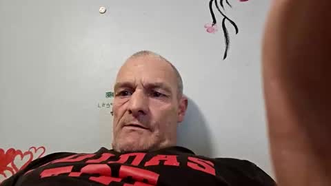 Snapshot of ragingzef69 chatting on 04-16-26, 10:45 Bigthickdickinvic online show from 04-16-26, 10:45