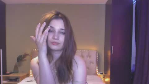 Snapshot of rahatlocum chatting on 05-16-26, 08:00 Sofie online show from 05-16-26, 08:00
