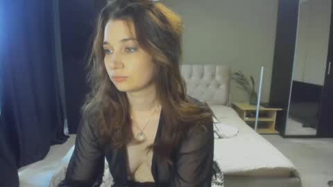 Snapshot of rahatlocum chatting on 05-25-26, 08:31 Sofie online show from 05-25-26, 08:31