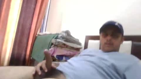 Snapshot of rahuldave007 chatting on 12-13-24, 06:42 Dave online show from 12-13-24, 06:42