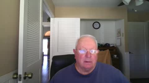 raiderman215 online show from 01-02-25, 07:07