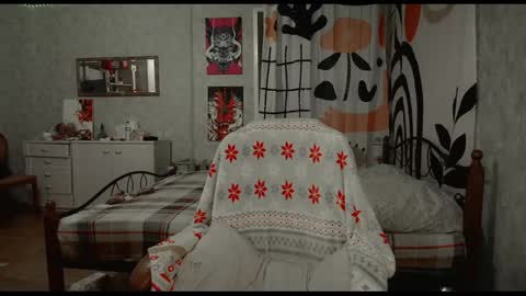 Snapshot of raiingurl chatting on 02-18-25, 12:48 Kate online show from 02-18-25, 12:48