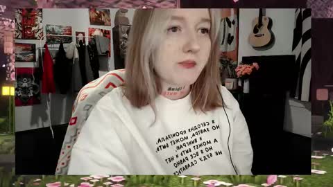 Snapshot of raiingurl chatting on 10-02-25, 06:31 Kate online show from 10-02-25, 06:31