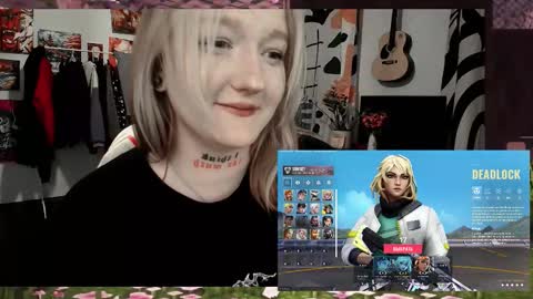 Snapshot of raiingurl chatting on 10-09-25, 07:23 Kate online show from 10-09-25, 07:23