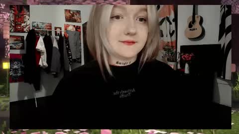 Snapshot of raiingurl chatting on 10-15-25, 06:02 Kate online show from 10-15-25, 06:02