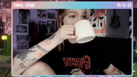 Snapshot of raiingurl chatting on 11-21-25, 10:58 Kate online show from 11-21-25, 10:58