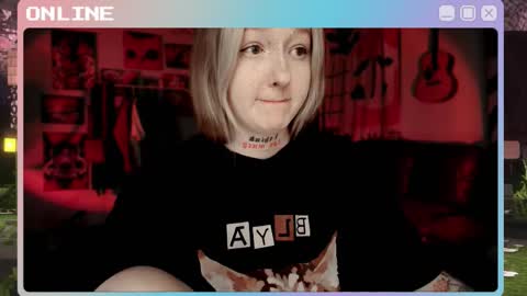 Snapshot of raiingurl chatting on 11-30-25, 05:11 Kate online show from 11-30-25, 05:11