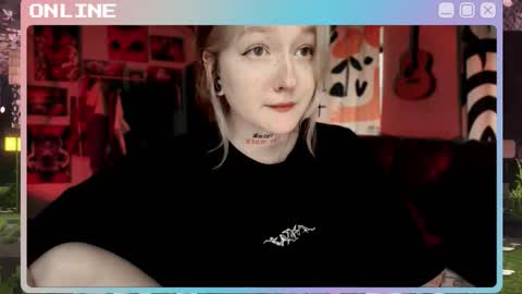 Snapshot of raiingurl chatting on 12-04-25, 10:02 Kate online show from 12-04-25, 10:02