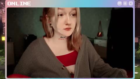 Snapshot of raiingurl chatting on 12-16-25, 07:13 Kate online show from 12-16-25, 07:13