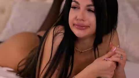 Raisa online show from 02-25-25, 12:36