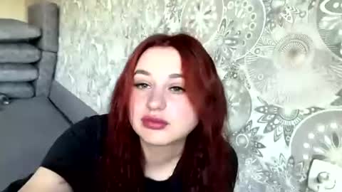 Snapshot of raisaklee chatting on 06-18-26, 04:13 Cherry online show from 06-18-26, 04:13