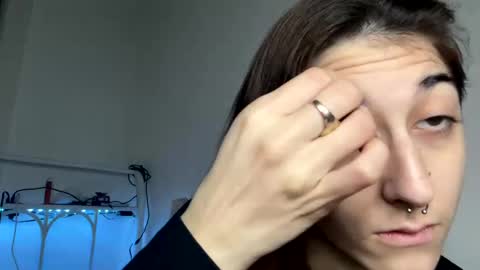 Snapshot of raiyvyn chatting on 02-06-25, 03:06 Ray Ray online show from 02-06-25, 03:06