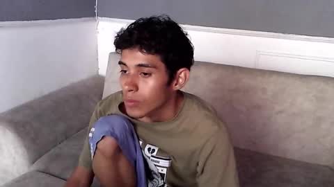 rami_hot0 online show from 11-03-25, 09:27