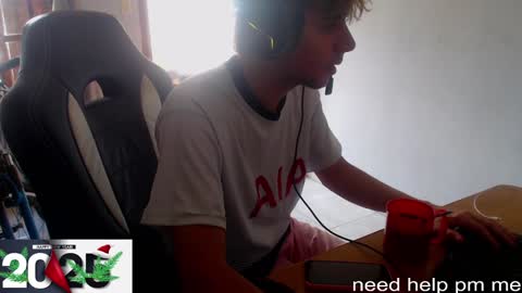 Snapshot of ramisexyloveyou chatting on 01-05-25, 11:59 Ramiro online show from 01-05-25, 11:59