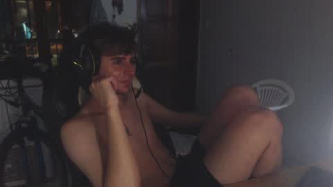 Snapshot of ramisexyloveyou chatting on 02-09-25, 03:22 Ramiro online show from 02-09-25, 03:22