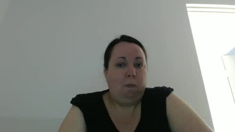 Snapshot of ramosjan chatting on 12-16-25, 05:56 Rachel Gabrini online show from 12-16-25, 05:56