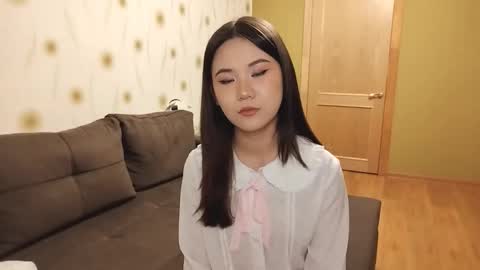 Snapshot of ranawiedenheft chatting on 03-16-26, 10:19 Lee online show from 03-16-26, 10:19