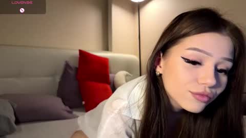 Luna online show from 03-11-26, 12:44