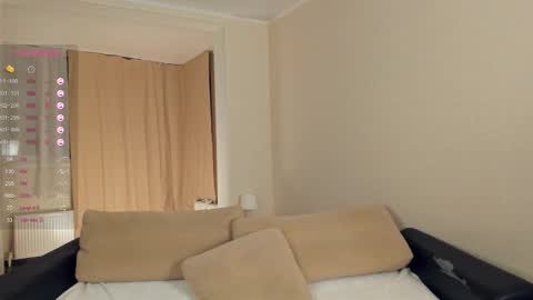 Snapshot of randichaplin chatting on 02-23-25, 02:40 Vilda online show from 02-23-25, 02:40