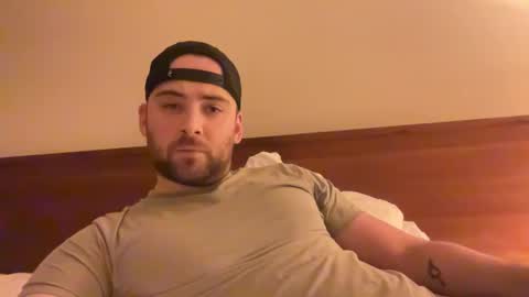 Snapshot of randomdude5950 chatting on 01-31-25, 03:52 randomdude5950 online show from 01-31-25, 03:52