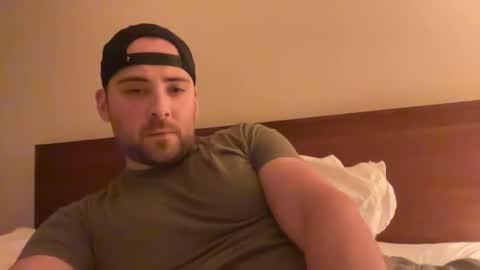 Snapshot of randomdude5950 chatting on 02-12-25, 02:35 randomdude5950 online show from 02-12-25, 02:35