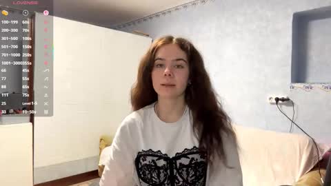 Snapshot of raneetagaloe chatting on 11-28-25, 03:04 Lia online show from 11-28-25, 03:04