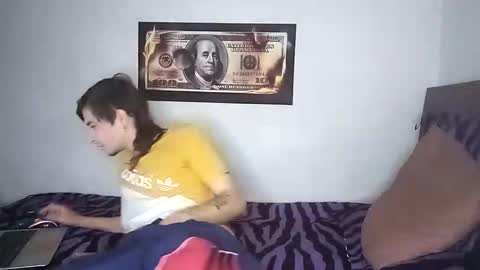 Snapshot of rangel_sex chatting on 11-04-25, 10:20 Rangel and Lola online show from 11-04-25, 10:20