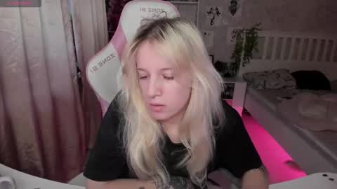 Rapunzel online show from 11-15-25, 01:18