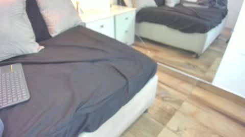 Raquel Moore  online show from 01-07-26, 07:16