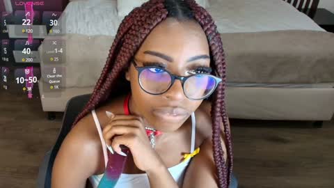 Raquel online show from 02-04-25, 02:43